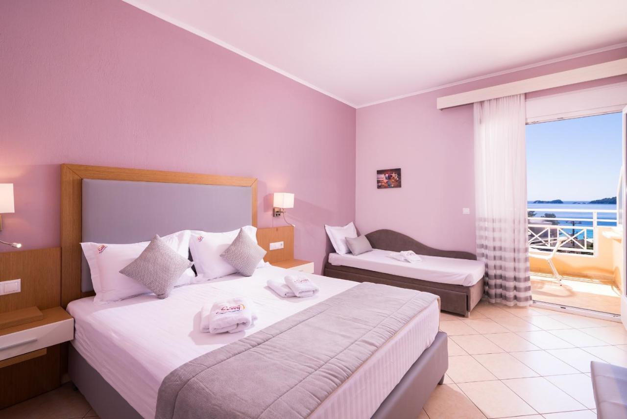 Sunny Hotel Thassos Chrisi Ammoudia Esterno foto