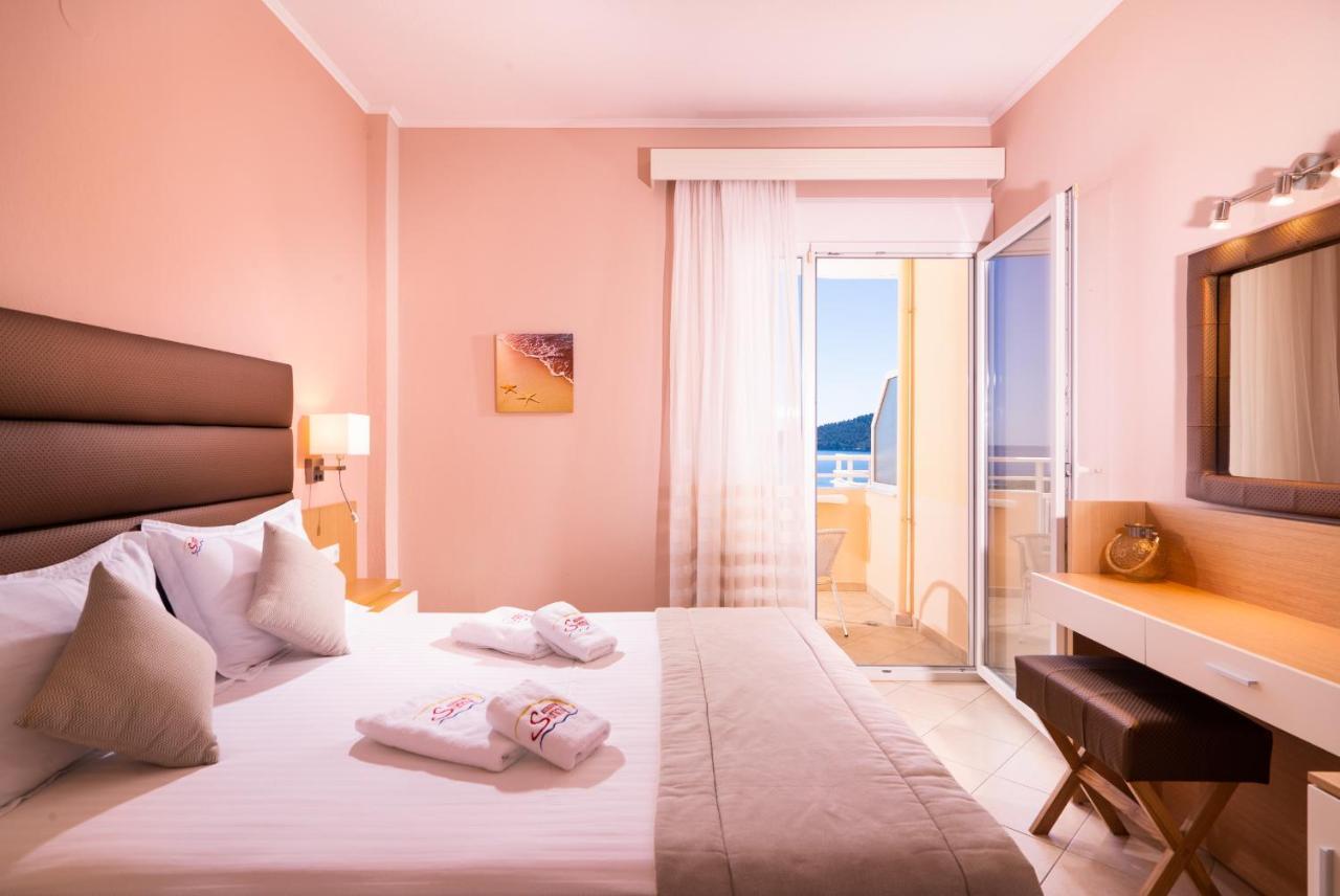 Sunny Hotel Thassos Chrisi Ammoudia Esterno foto